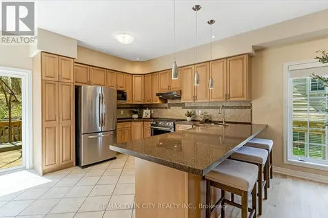 227 Chestnut Hill Crescent Kitchener ON N2P 2X3