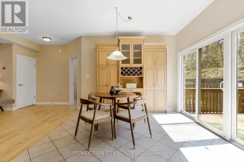 227 Chestnut Hill Crescent Kitchener ON N2P 2X3