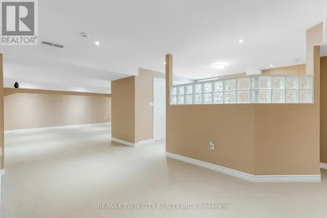 227 Chestnut Hill Crescent Kitchener ON N2P 2X3