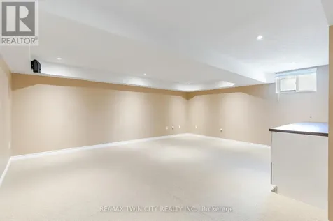 227 Chestnut Hill Crescent Kitchener ON N2P 2X3