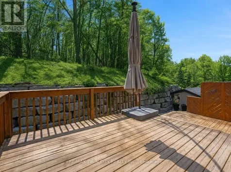 227 Chestnut Hill Crescent Kitchener ON N2P 2X3