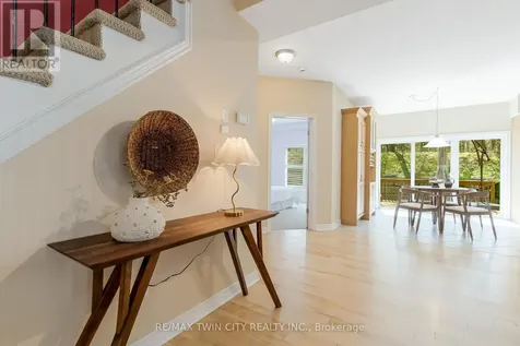 227 Chestnut Hill Crescent Kitchener ON N2P 2X3