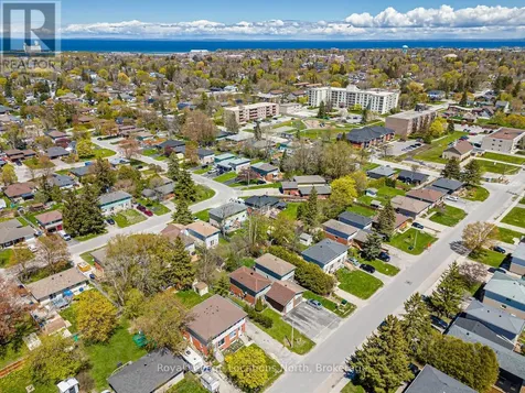514 Tenth Street Collingwood ON L9Y 2H3
