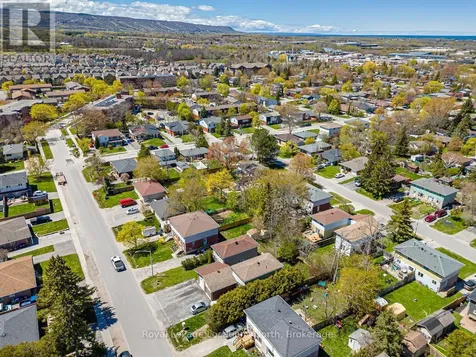 514 Tenth Street Collingwood ON L9Y 2H3