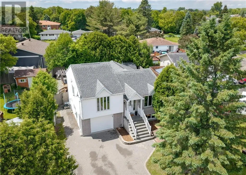 4417 Chenier Street Hanmer ON P3P 1L9