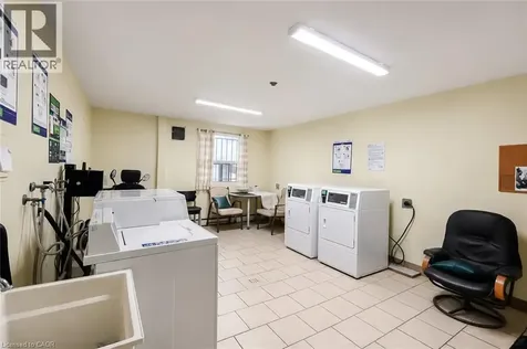 793 Colborne Street Brantford ON N3S 7J3