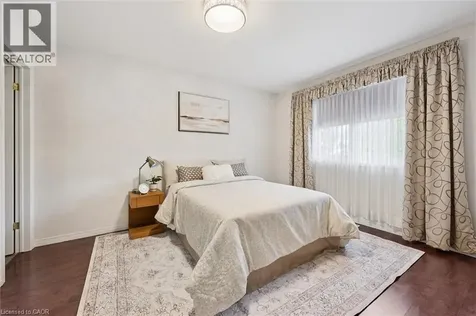 658 Ellesmere Court Waterloo ON N2V 2H4
