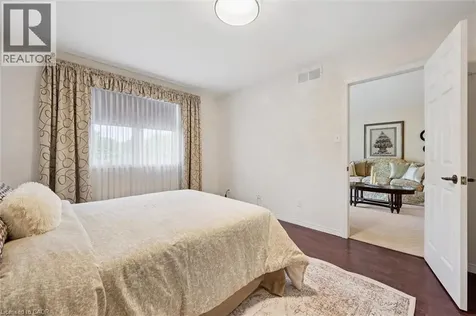 658 Ellesmere Court Waterloo ON N2V 2H4