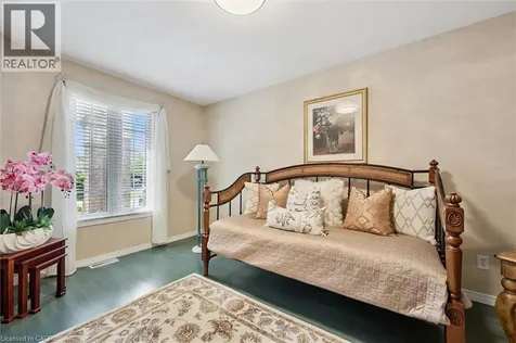 658 Ellesmere Court Waterloo ON N2V 2H4