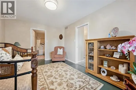 658 Ellesmere Court Waterloo ON N2V 2H4