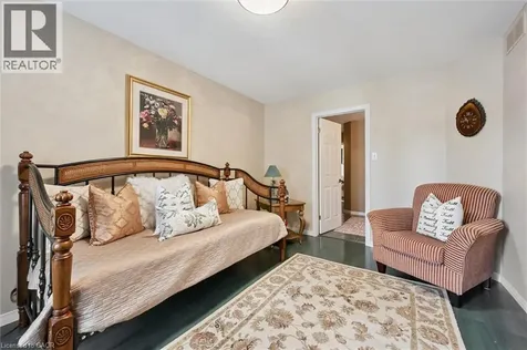 658 Ellesmere Court Waterloo ON N2V 2H4