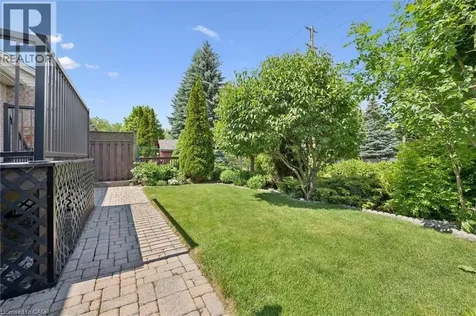 658 Ellesmere Court Waterloo ON N2V 2H4