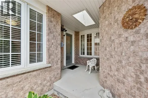 658 Ellesmere Court Waterloo ON N2V 2H4