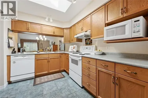 658 Ellesmere Court Waterloo ON N2V 2H4
