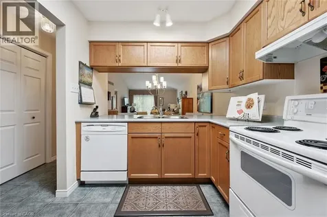 658 Ellesmere Court Waterloo ON N2V 2H4