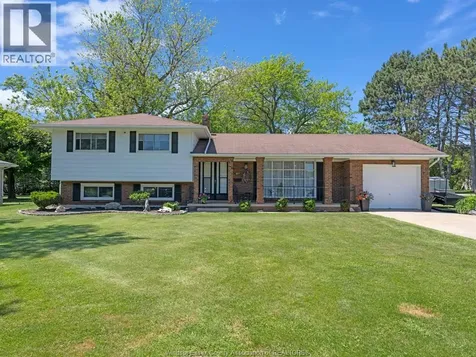 1517 Redwood Road Kingsville ON N9Y 2V4