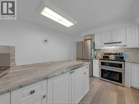 1517 Redwood Road Kingsville ON N9Y 2V4