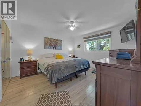 1517 Redwood Road Kingsville ON N9Y 2V4