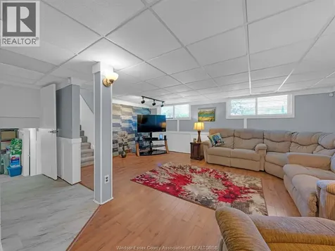 1517 Redwood Road Kingsville ON N9Y 2V4