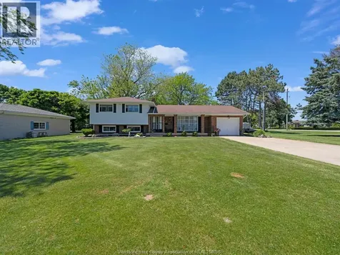 1517 Redwood Road Kingsville ON N9Y 2V4