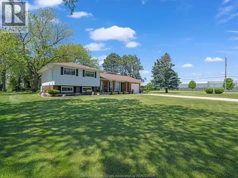 1517 Redwood Road Kingsville ON N9Y 2V4