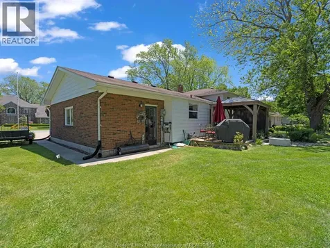 1517 Redwood Road Kingsville ON N9Y 2V4