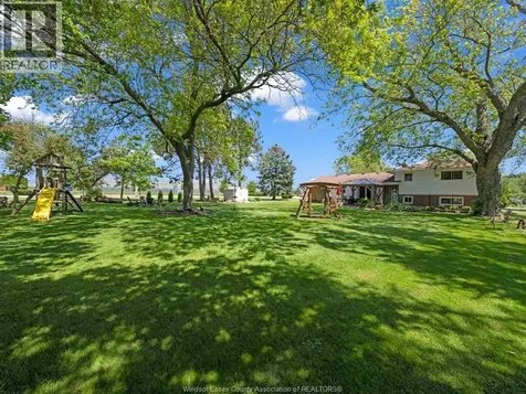 1517 Redwood Road Kingsville ON N9Y 2V4