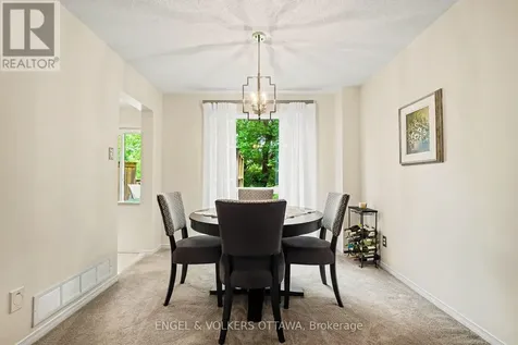 19 Riverbank Court Ottawa ON K2S 1V7