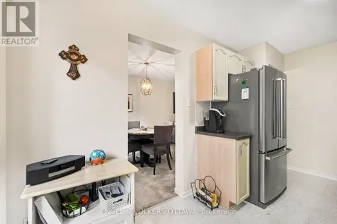 19 Riverbank Court Ottawa ON K2S 1V7