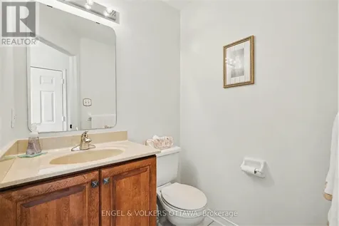 19 Riverbank Court Ottawa ON K2S 1V7