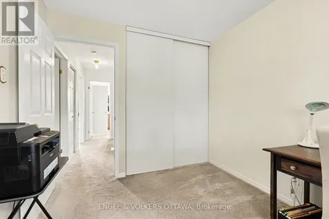 19 Riverbank Court Ottawa ON K2S 1V7