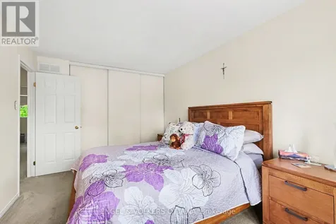 19 Riverbank Court Ottawa ON K2S 1V7