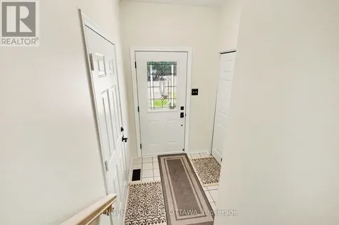 19 Riverbank Court Ottawa ON K2S 1V7