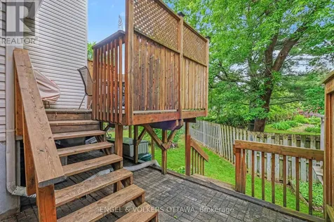 19 Riverbank Court Ottawa ON K2S 1V7