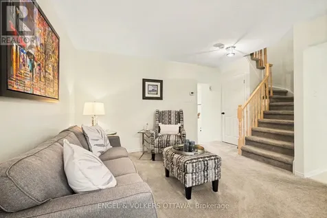 19 Riverbank Court Ottawa ON K2S 1V7