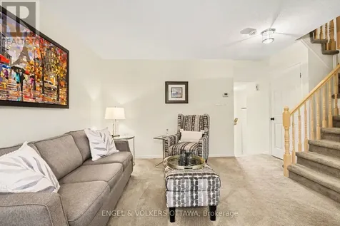 19 Riverbank Court Ottawa ON K2S 1V7