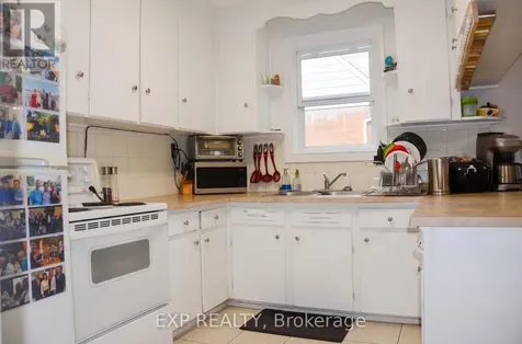 42 Lavergne Street Ottawa ON K1L 5G3