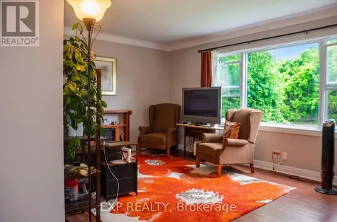 42 Lavergne Street Ottawa ON K1L 5G3