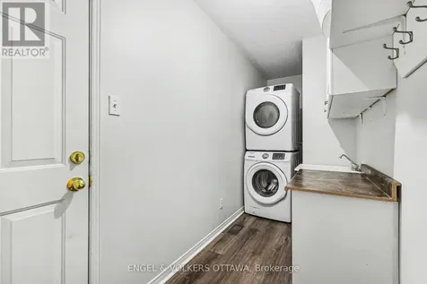 11 Glenrose Court Ottawa ON K2J 4T4