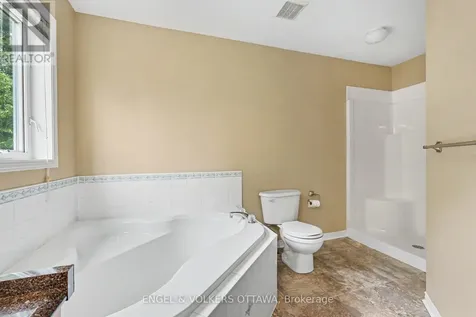 11 Glenrose Court Ottawa ON K2J 4T4