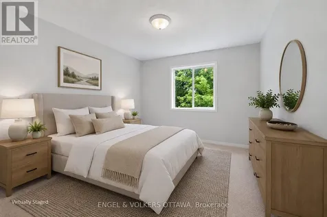 11 Glenrose Court Ottawa ON K2J 4T4
