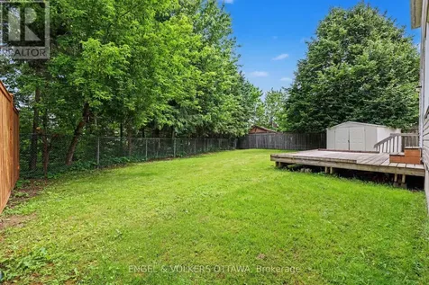 11 Glenrose Court Ottawa ON K2J 4T4