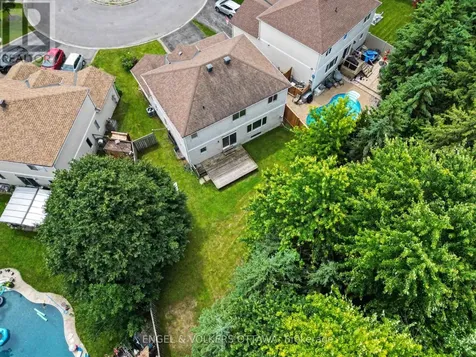 11 Glenrose Court Ottawa ON K2J 4T4