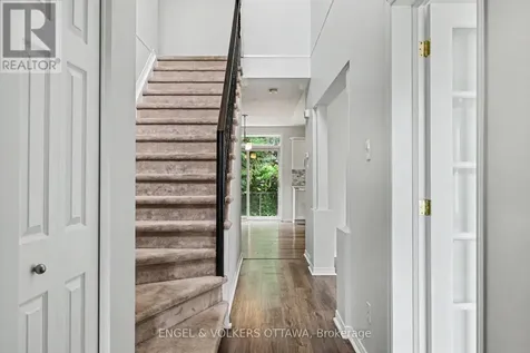 11 Glenrose Court Ottawa ON K2J 4T4