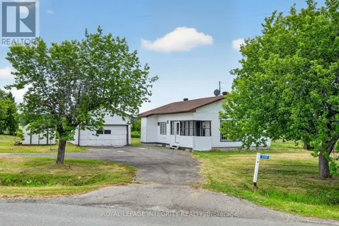 3156 Old Highway 17 Road Clarence-rockland ON K4K 1W3