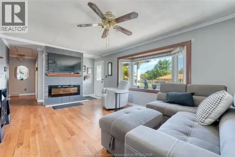 317 Parkside Drive Mcgregor ON N0R 1J0