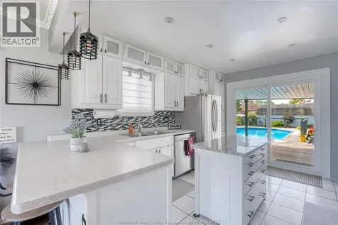 317 Parkside Drive Mcgregor ON N0R 1J0