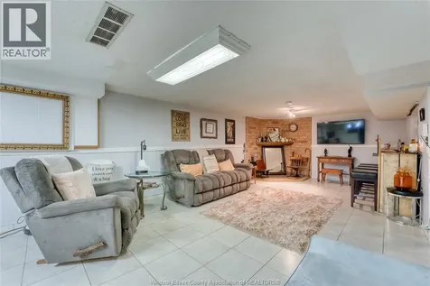 317 Parkside Drive Mcgregor ON N0R 1J0