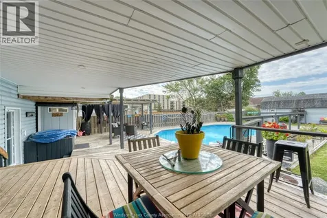 317 Parkside Drive Mcgregor ON N0R 1J0