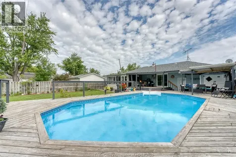 317 Parkside Drive Mcgregor ON N0R 1J0